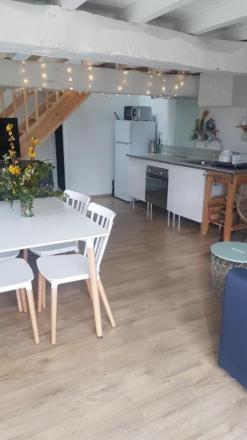 Charmant Logement A La Campagne Gazaupouy Экстерьер фото